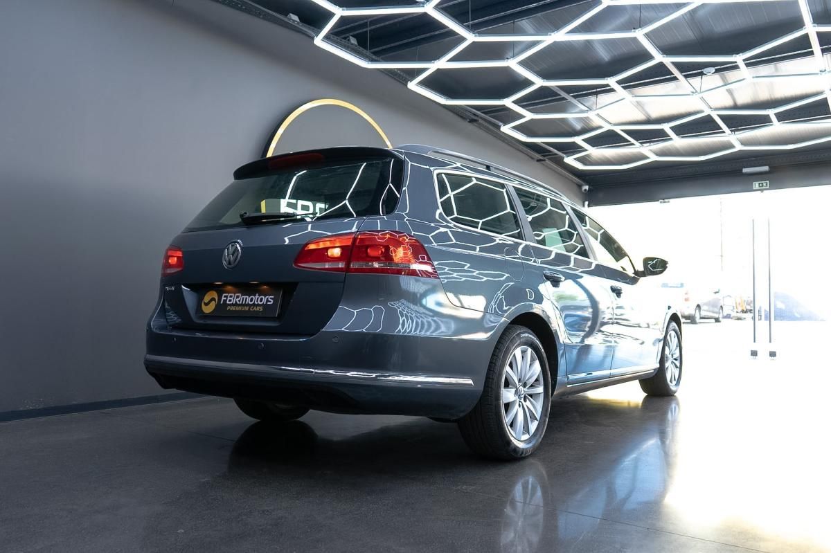 volkswagen-passat-variant-2011-diesel-1598cc