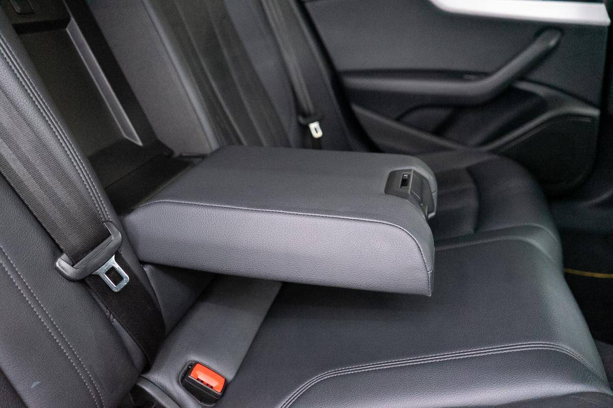 audi-a4-avant-2019-diesel-1968cc