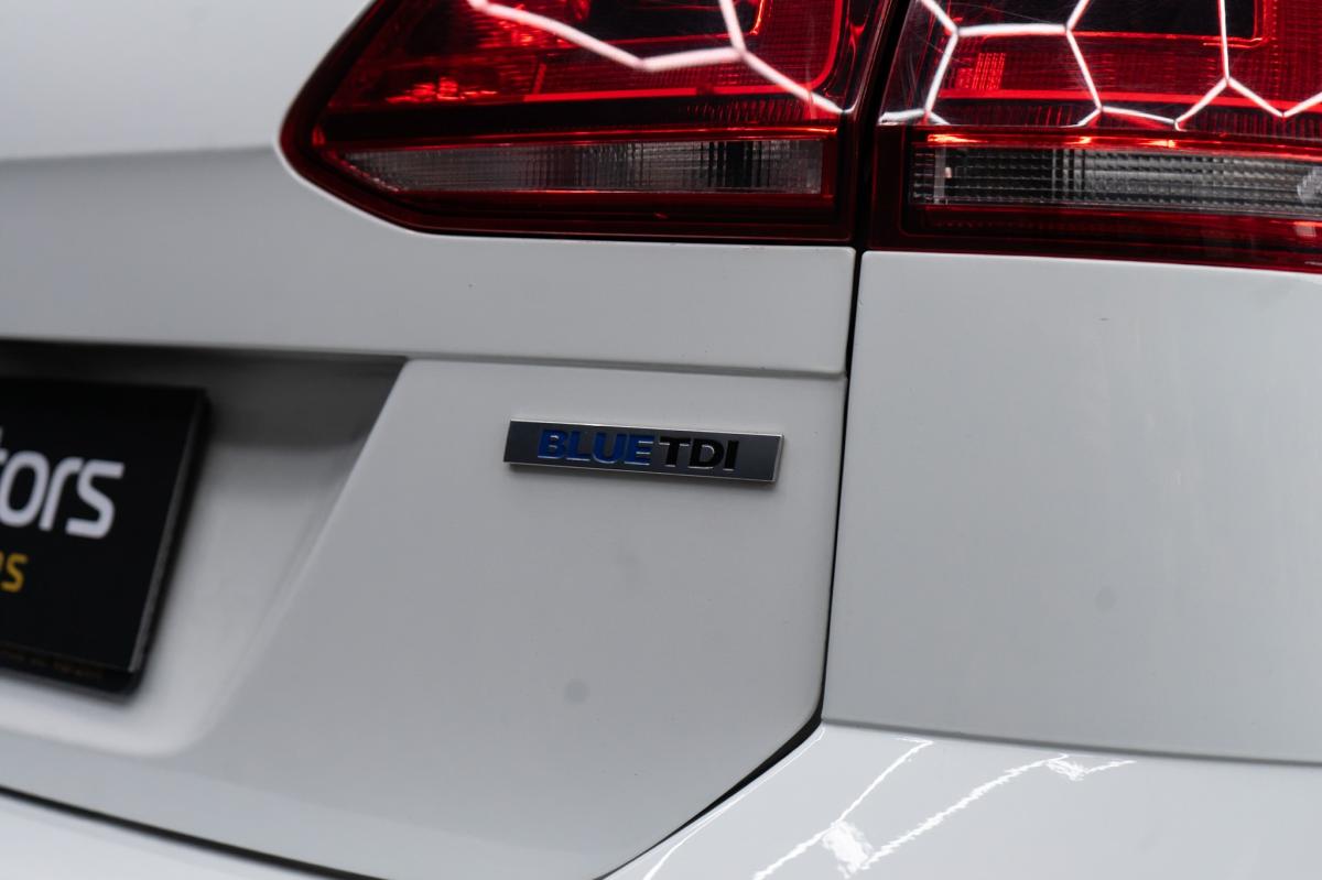 volkswagen-golf-variant-2015-diesel-1598cc