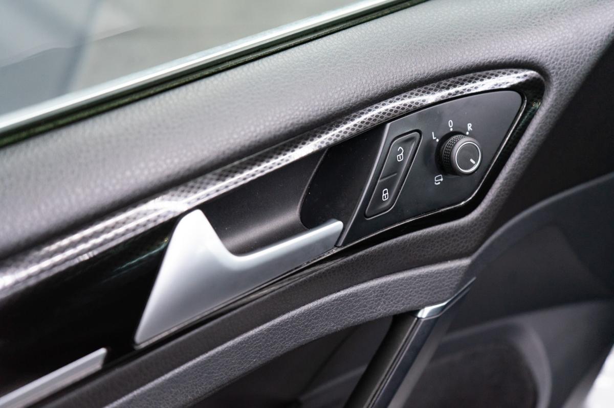 volkswagen-golf-variant-2015-diesel-1598cc