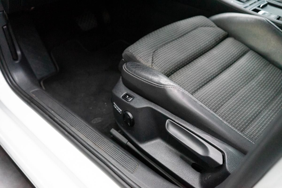 volkswagen-golf-variant-2015-diesel-1598cc