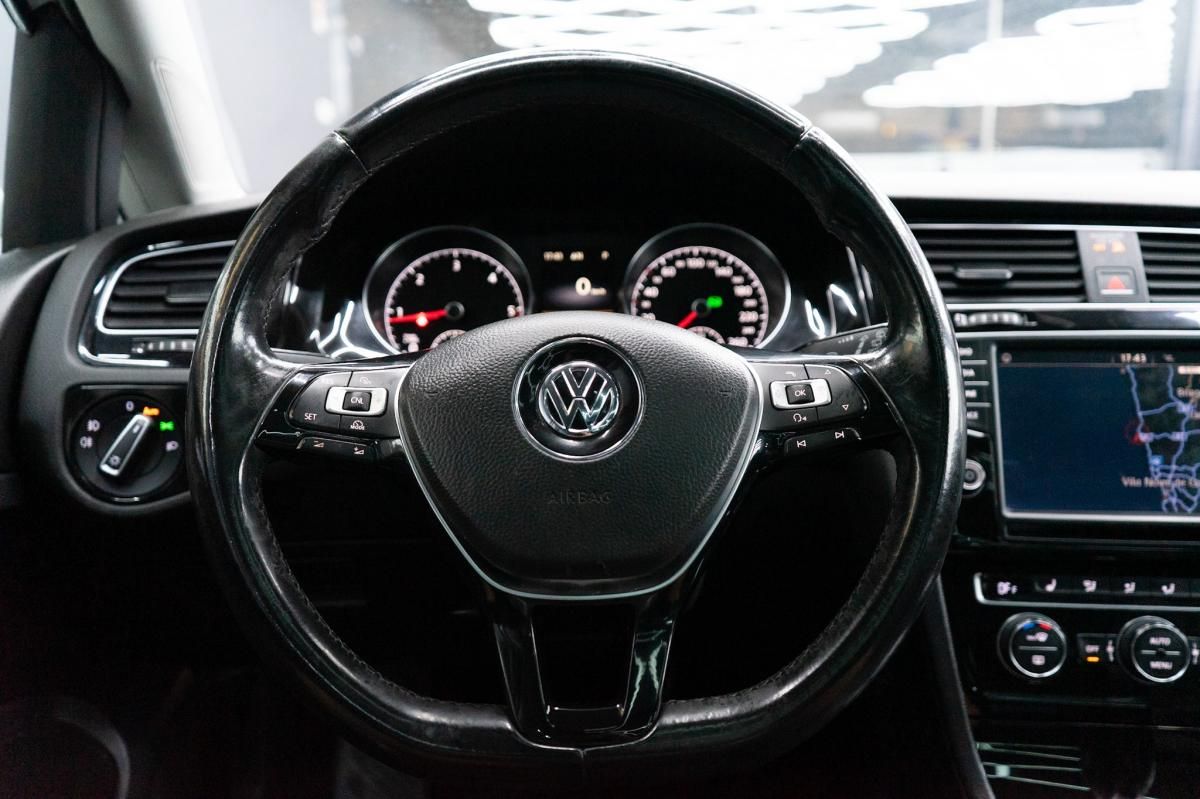 volkswagen-golf-variant-2015-diesel-1598cc