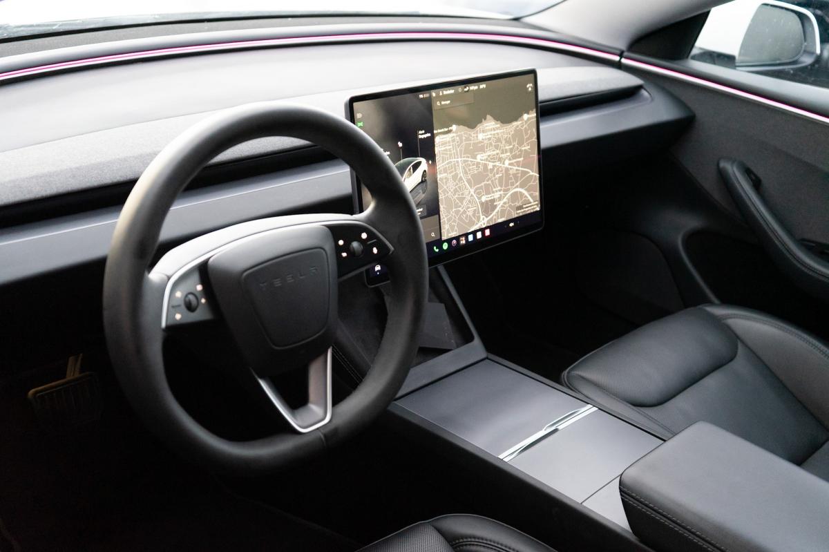 tesla-model-3-2024-eletrico-500cc