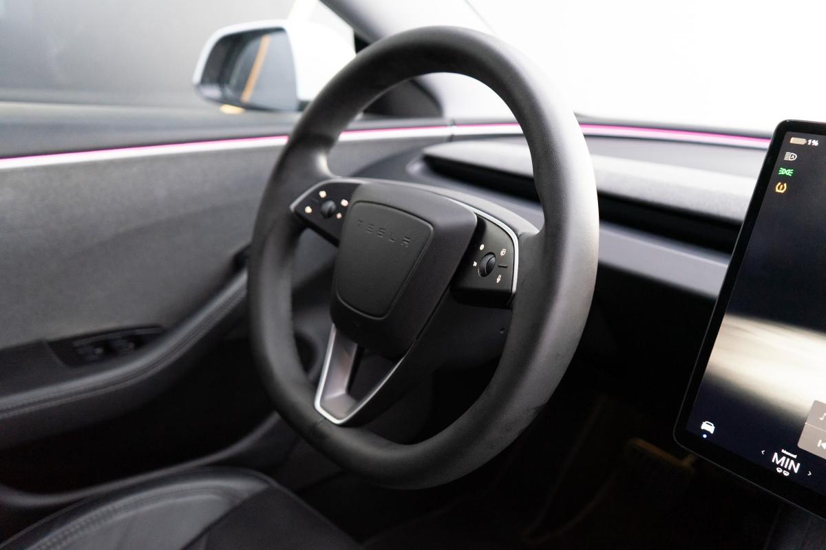 tesla-model-3-2024-eletrico-500cc