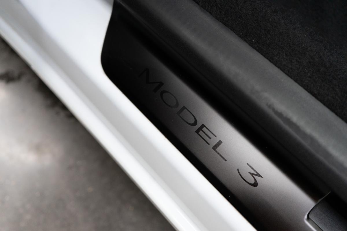 tesla-model-3-2024-eletrico-500cc