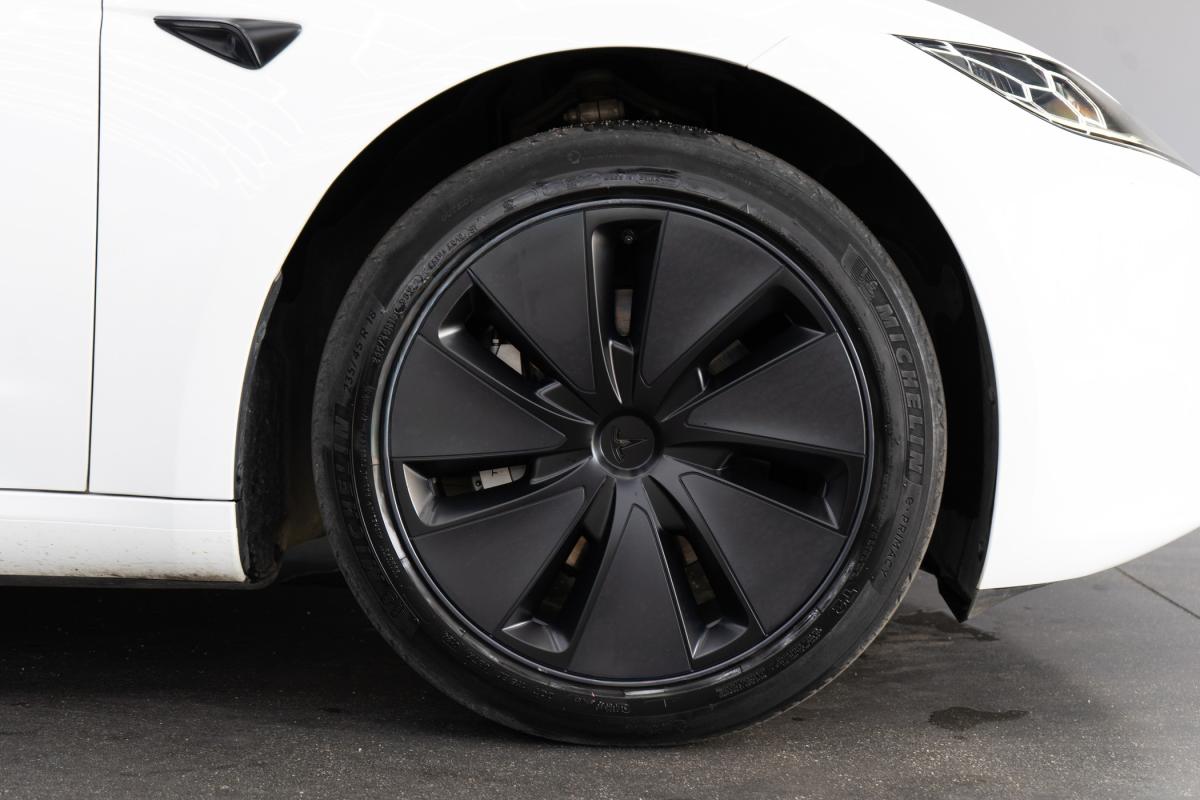 tesla-model-3-2024-eletrico-500cc