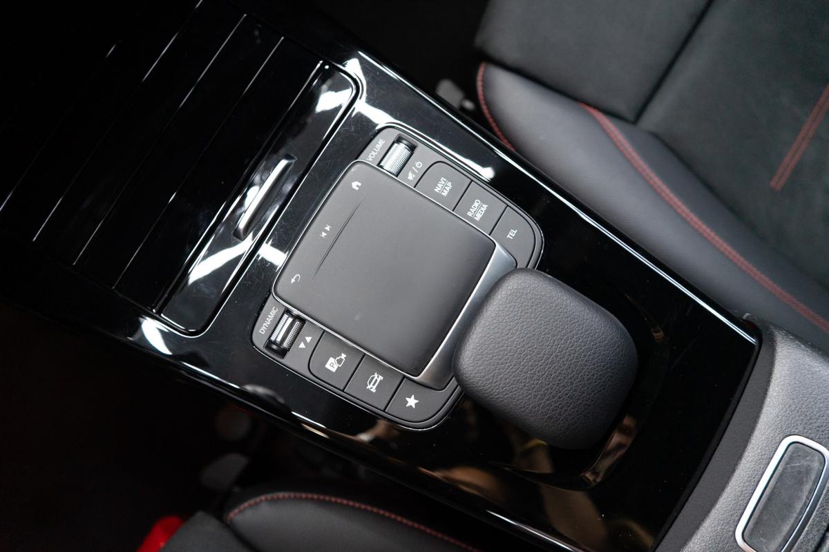 mercedes-benz-cla-2022-hibrido-a-gasolina-1332cc