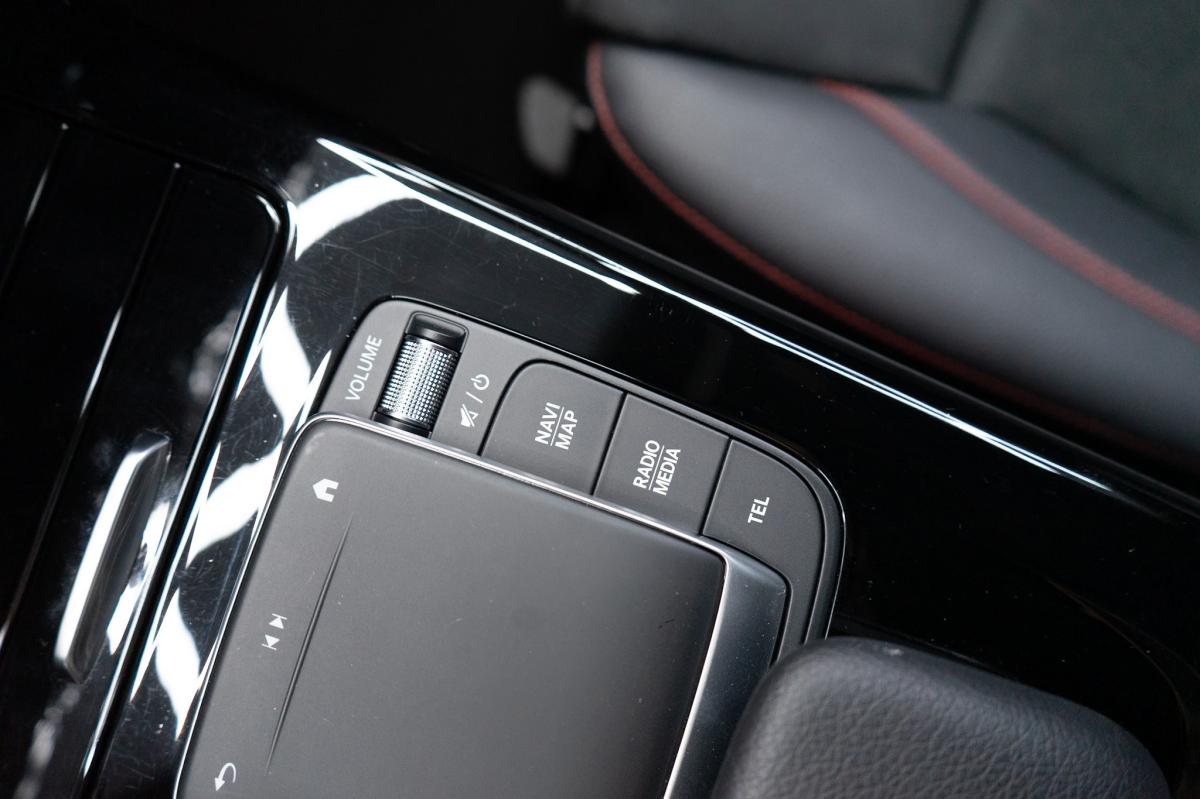 mercedes-benz-cla-2022-hibrido-a-gasolina-1332cc