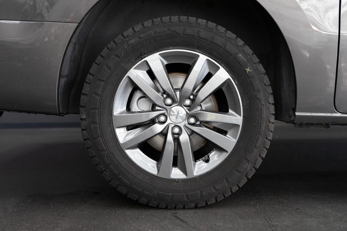 peugeot-expert-2019-diesel-1997cc