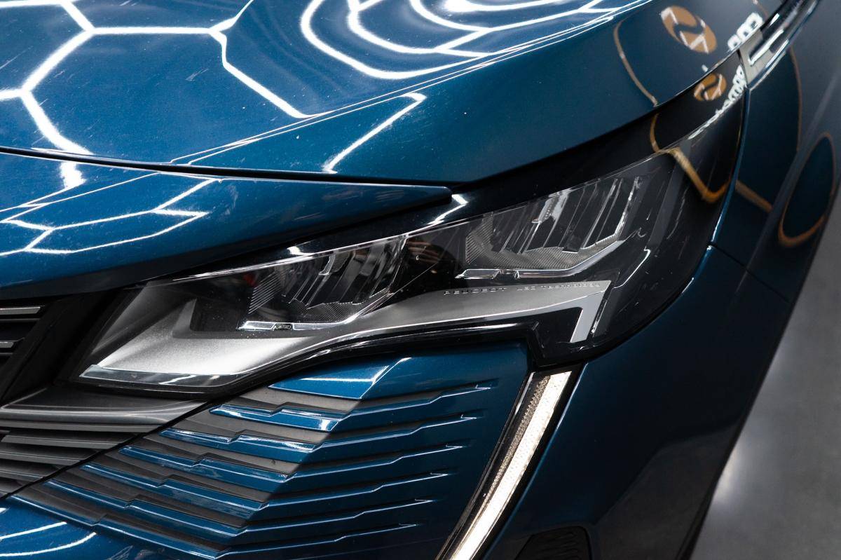 peugeot-3008-2022-hibrido-a-gasolina-1598cc