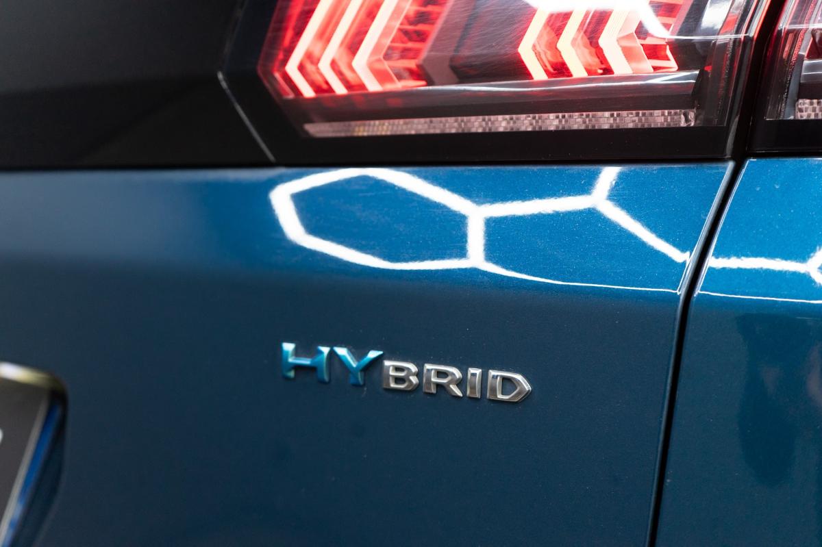 peugeot-3008-2022-hibrido-a-gasolina-1598cc