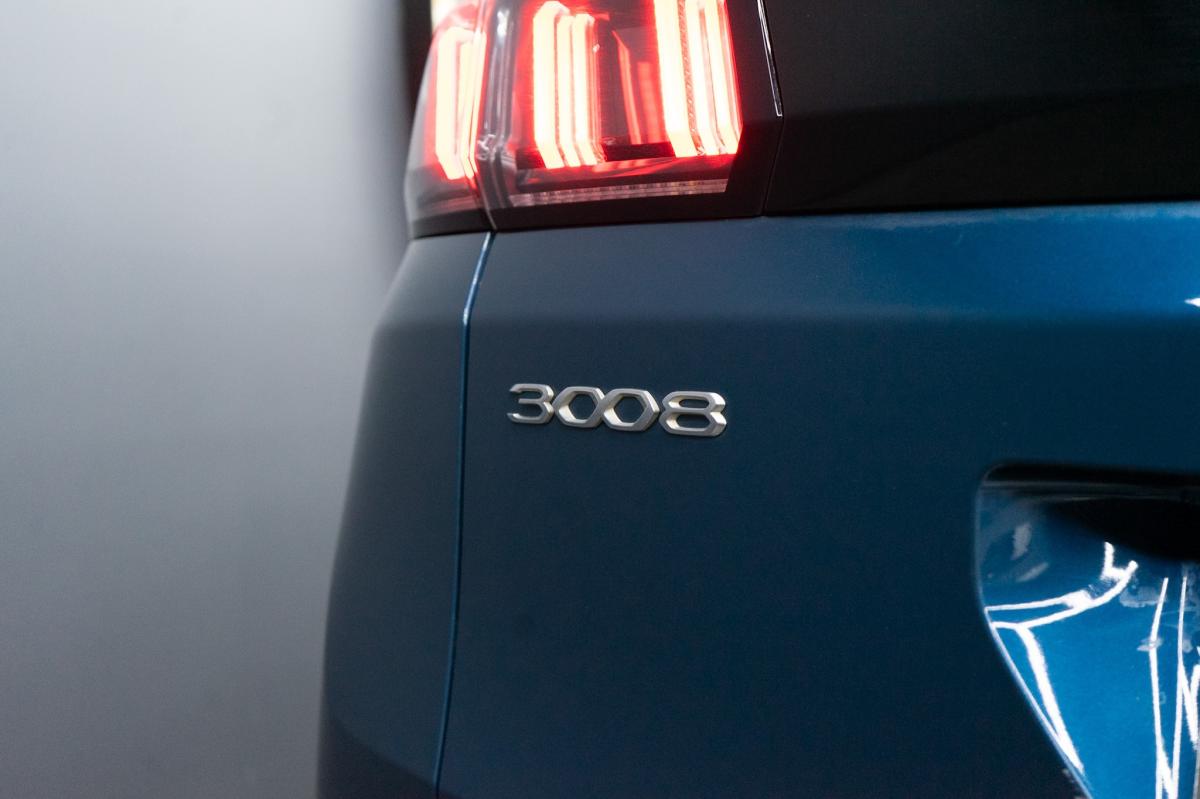 peugeot-3008-2022-hibrido-a-gasolina-1598cc