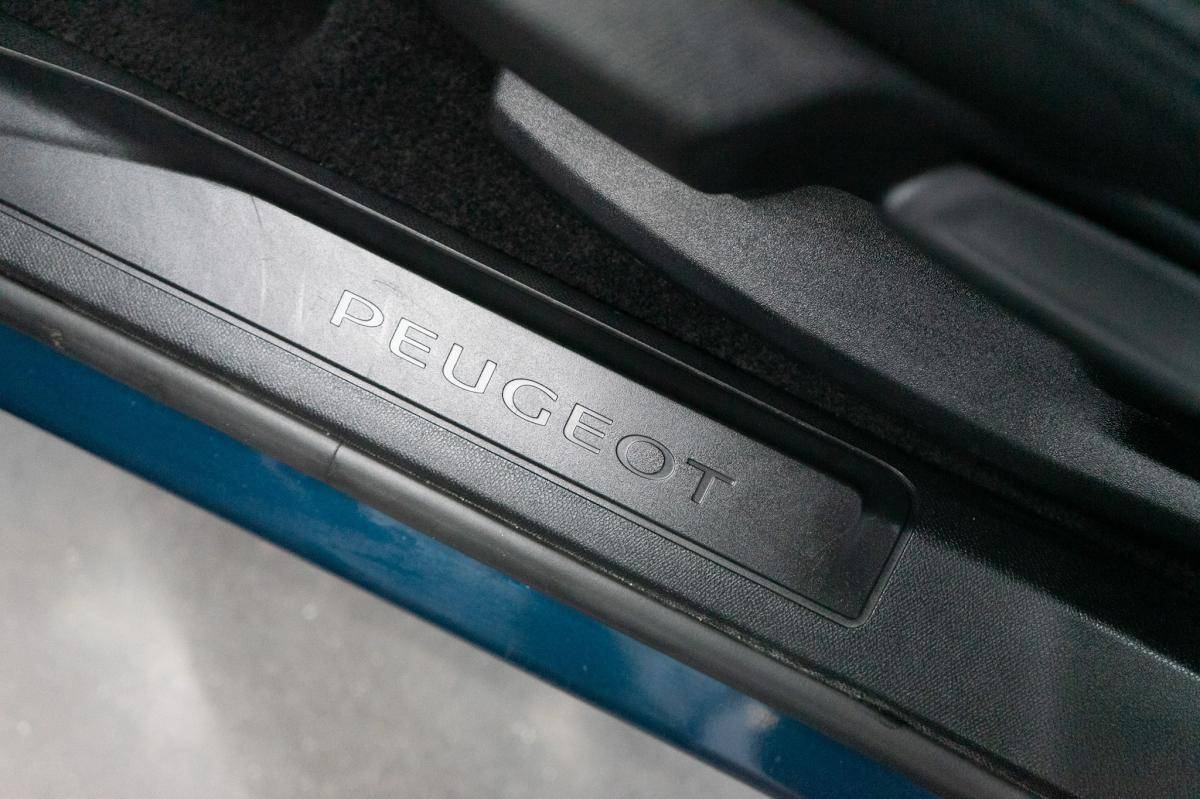 peugeot-3008-2022-hibrido-a-gasolina-1598cc