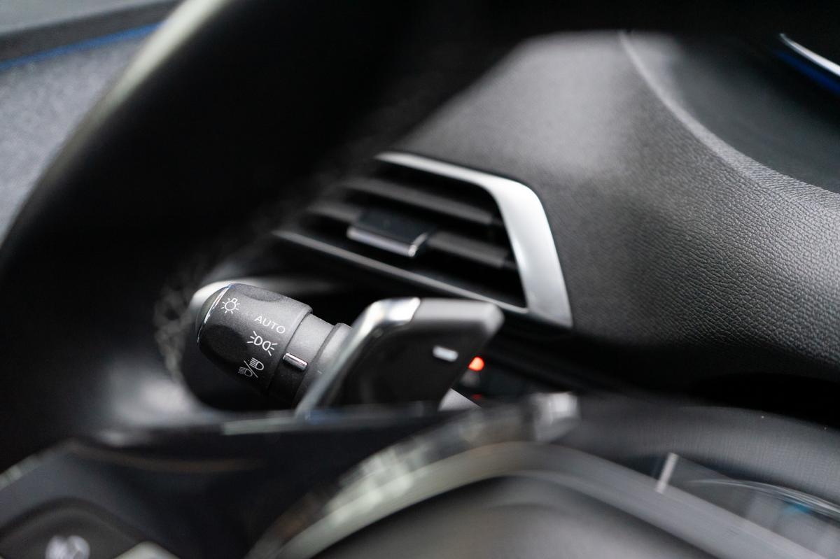 peugeot-3008-2022-hibrido-a-gasolina-1598cc