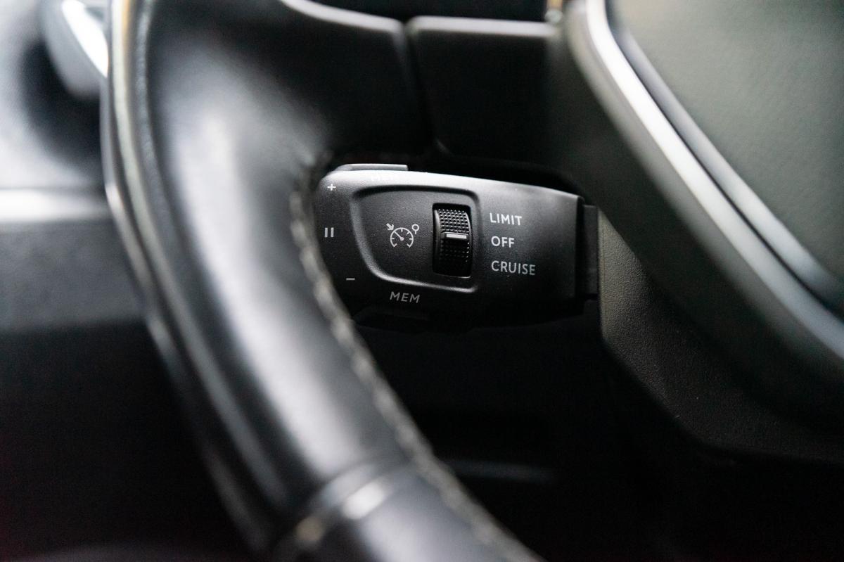 peugeot-3008-2022-hibrido-a-gasolina-1598cc
