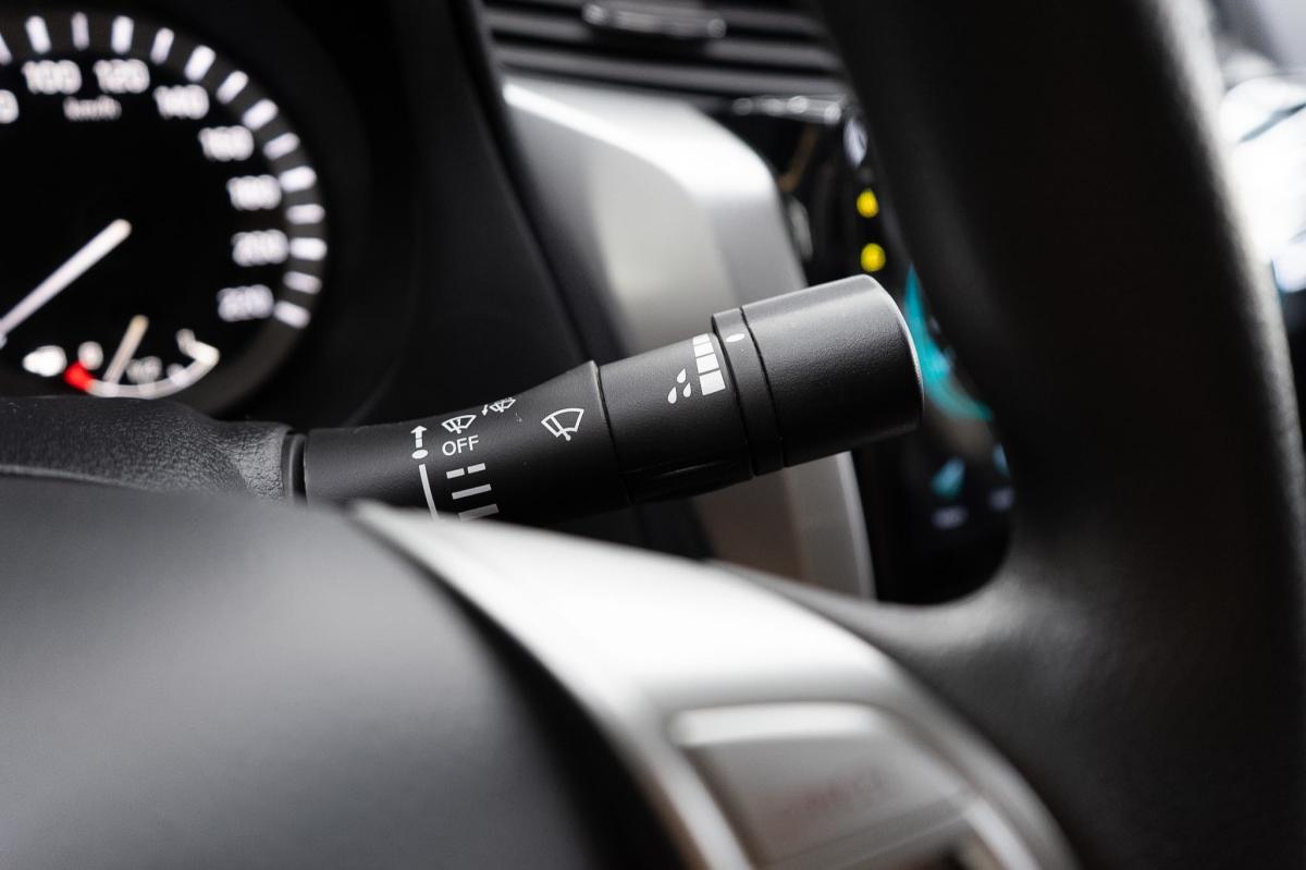 nissan-navara-2021-diesel-2298cc