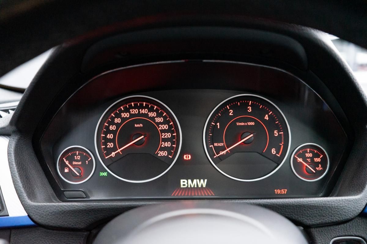bmw-serie-3-2015-diesel-1995cc