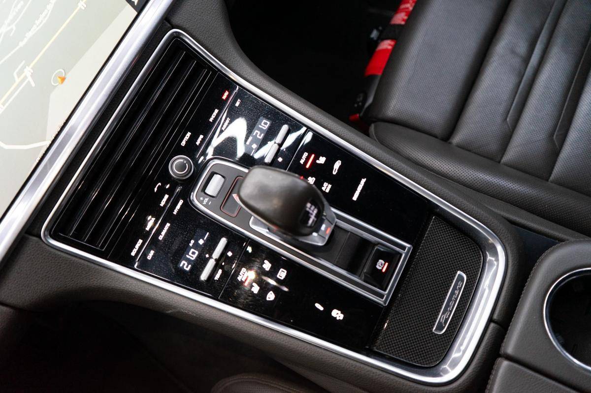 porsche-panamera-sport-turismo-2018-hibrido-a-gasolina-2894cc