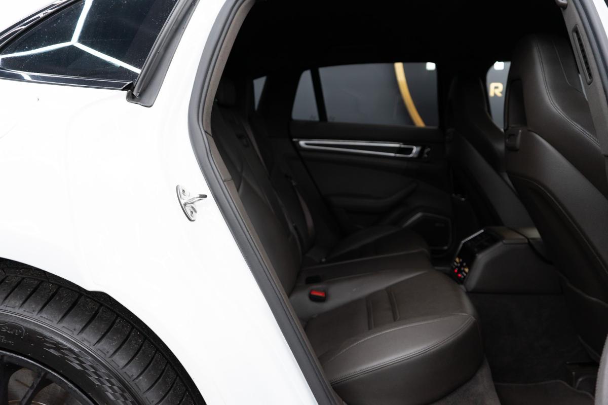 porsche-panamera-sport-turismo-2018-hibrido-a-gasolina-2894cc