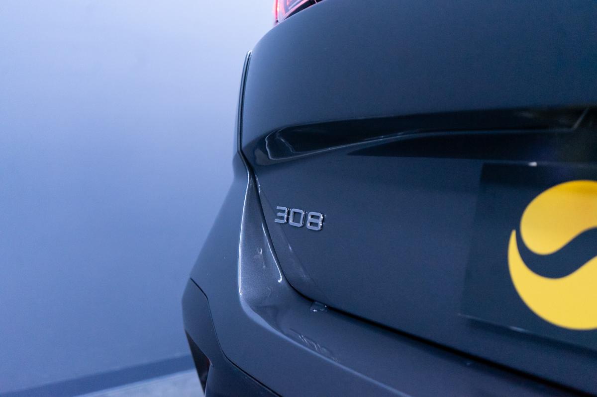 peugeot-308-sw-2022-diesel-1499cc