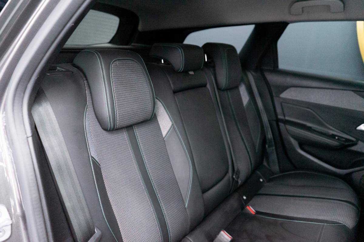 peugeot-308-sw-2022-diesel-1499cc