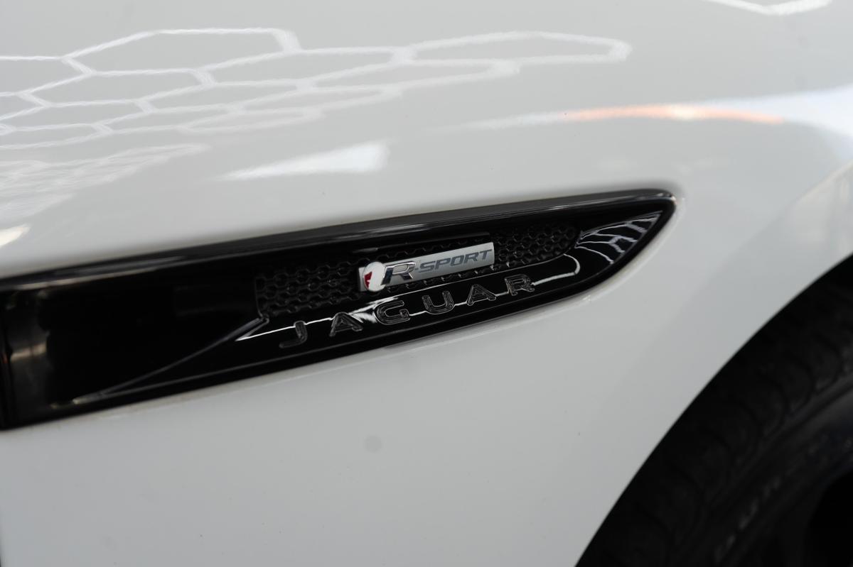 jaguar-f-pace-2019-diesel-1999cc