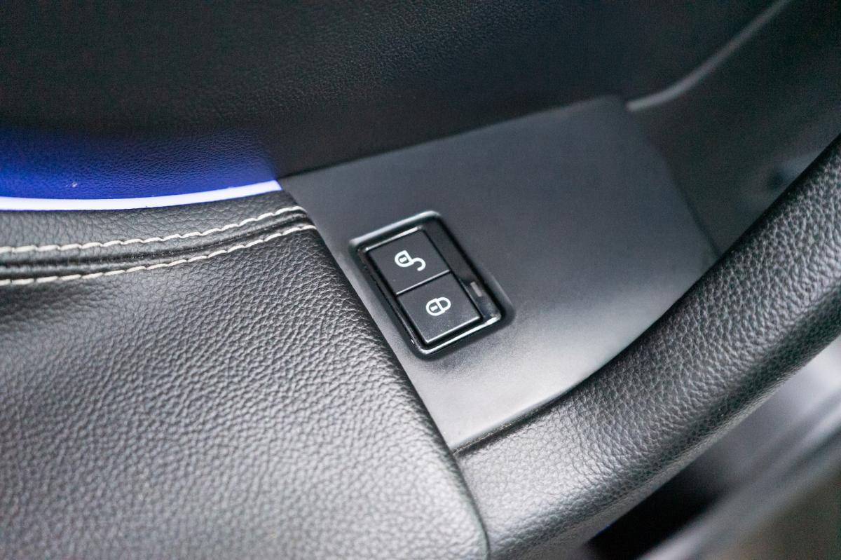 jaguar-f-pace-2019-diesel-1999cc