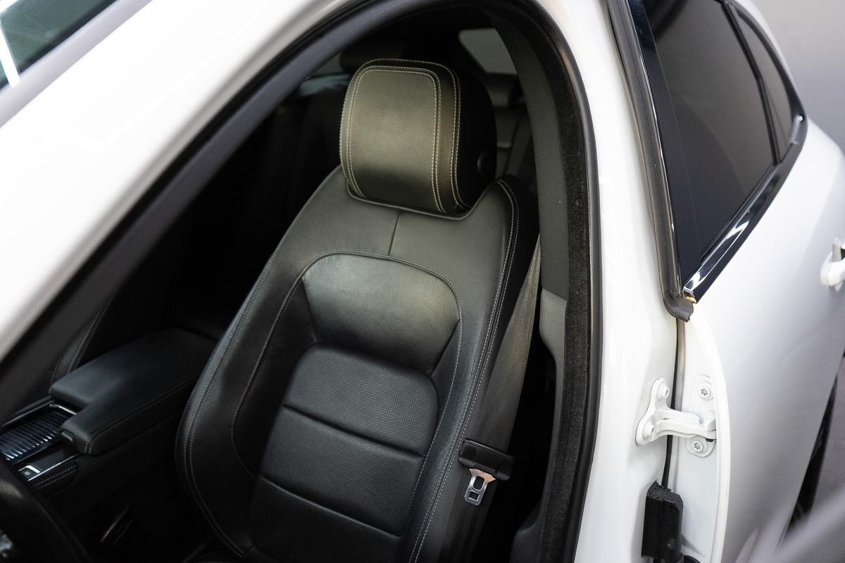 jaguar-f-pace-2019-diesel-1999cc