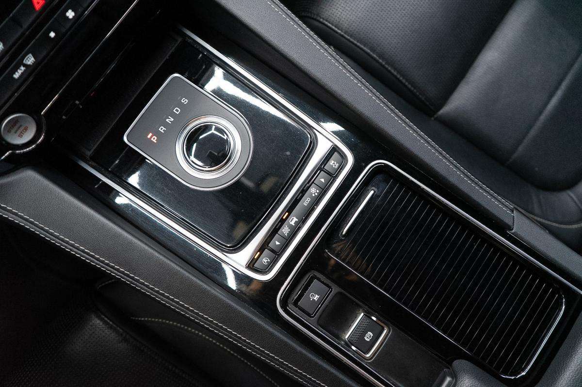 jaguar-f-pace-2019-diesel-1999cc