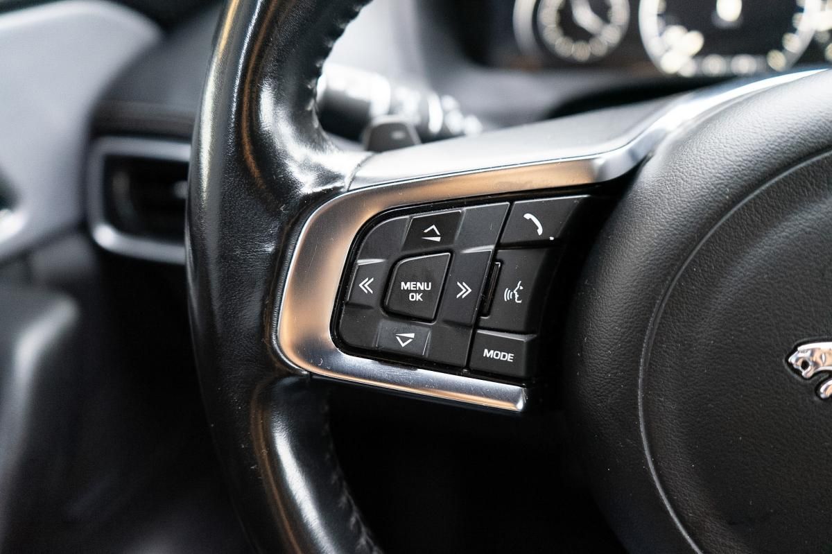 jaguar-f-pace-2019-diesel-1999cc