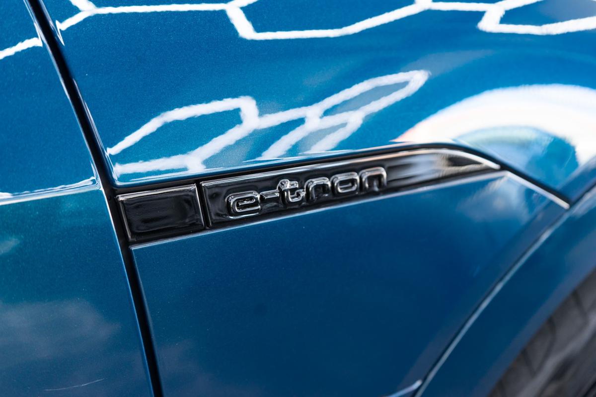 audi-e-tron-2019-eletrico-0cc