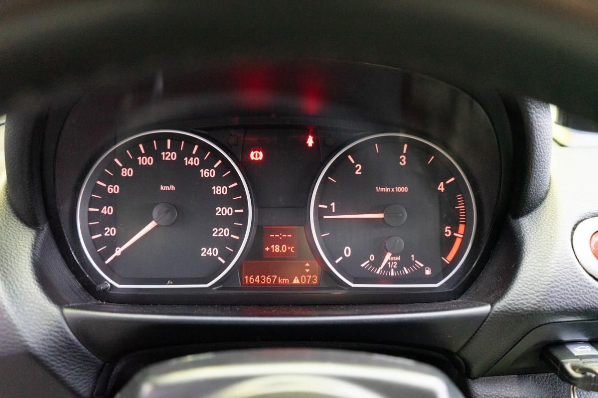 bmw-serie-1-2010-diesel-1995cc