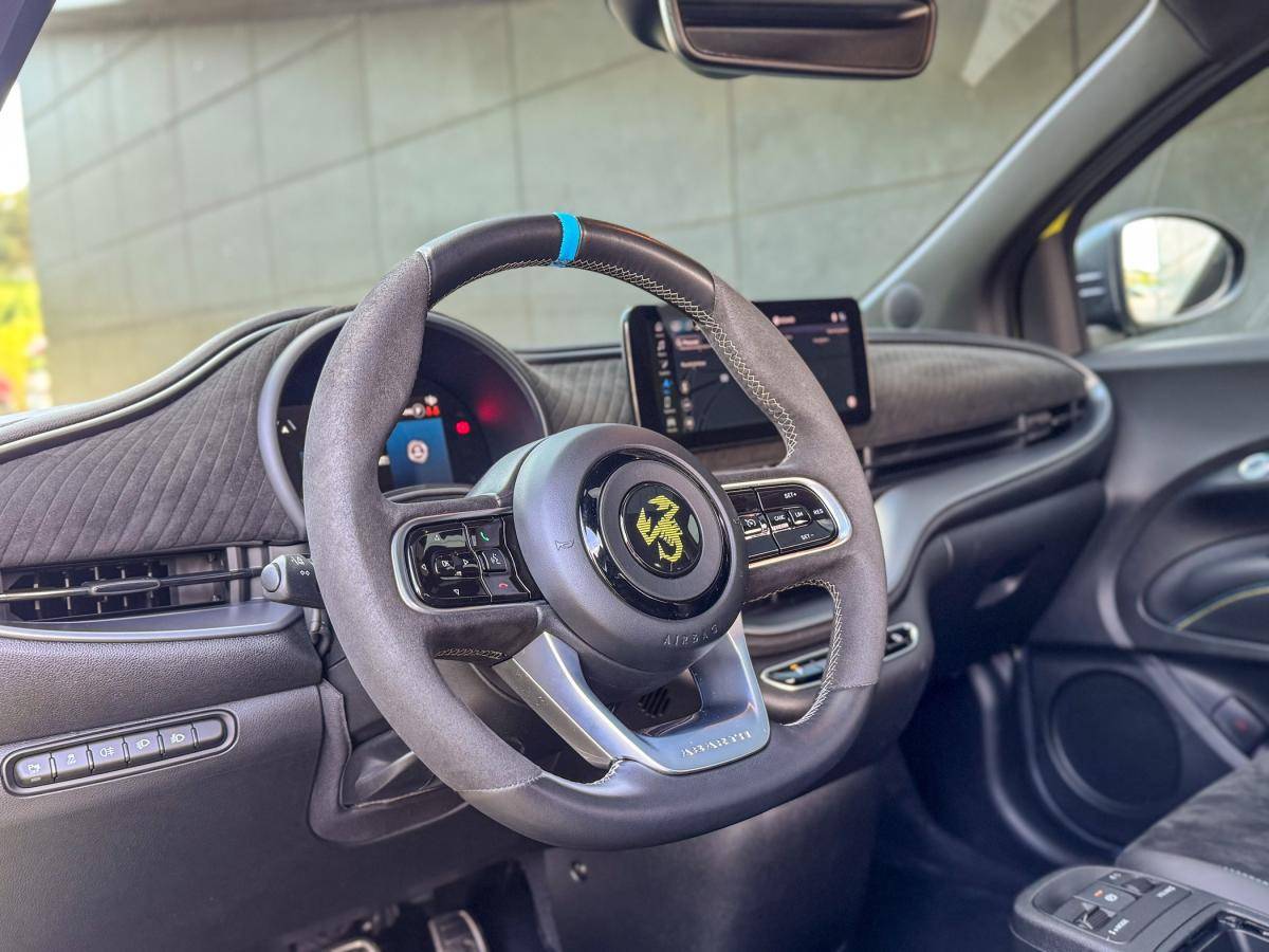 abarth-500-2023-eletrico-510cc