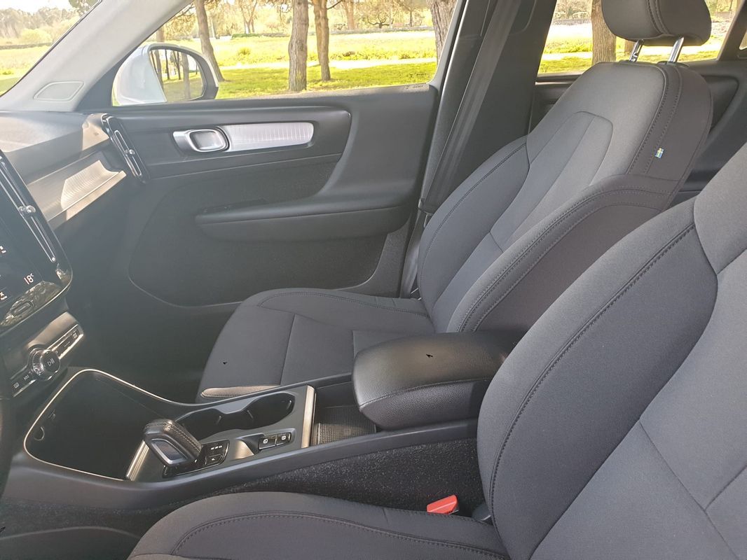 volvo-xc40-2020-hibrido-a-gasolina-1477cc