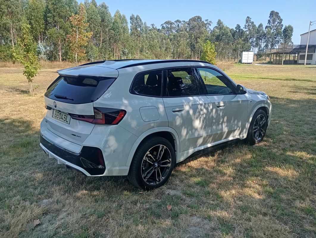 bmw-x1-2023-hibrido-a-gasolina-1499cc