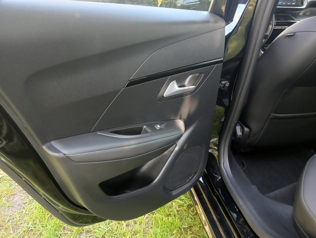 peugeot-208-2020-diesel-1499cc