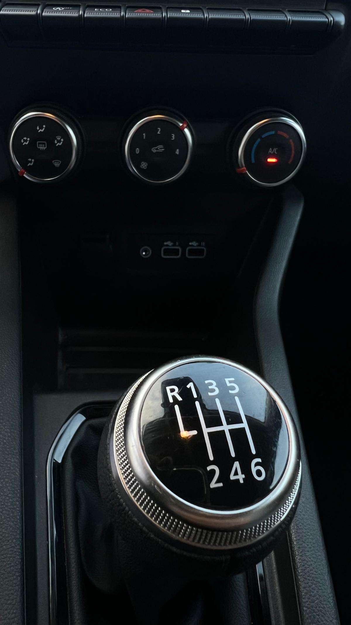 renault-clio-2024-gasolina-999cc