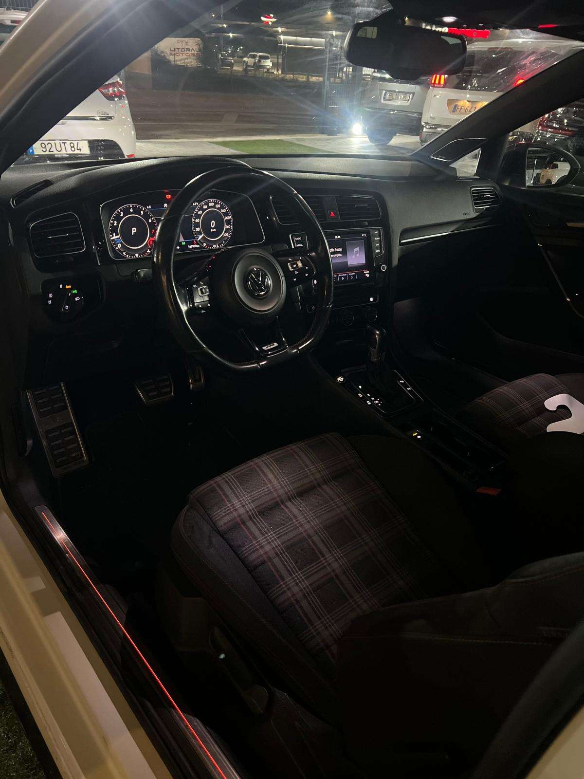volkswagen-golf-2013-gasolina-1984cc