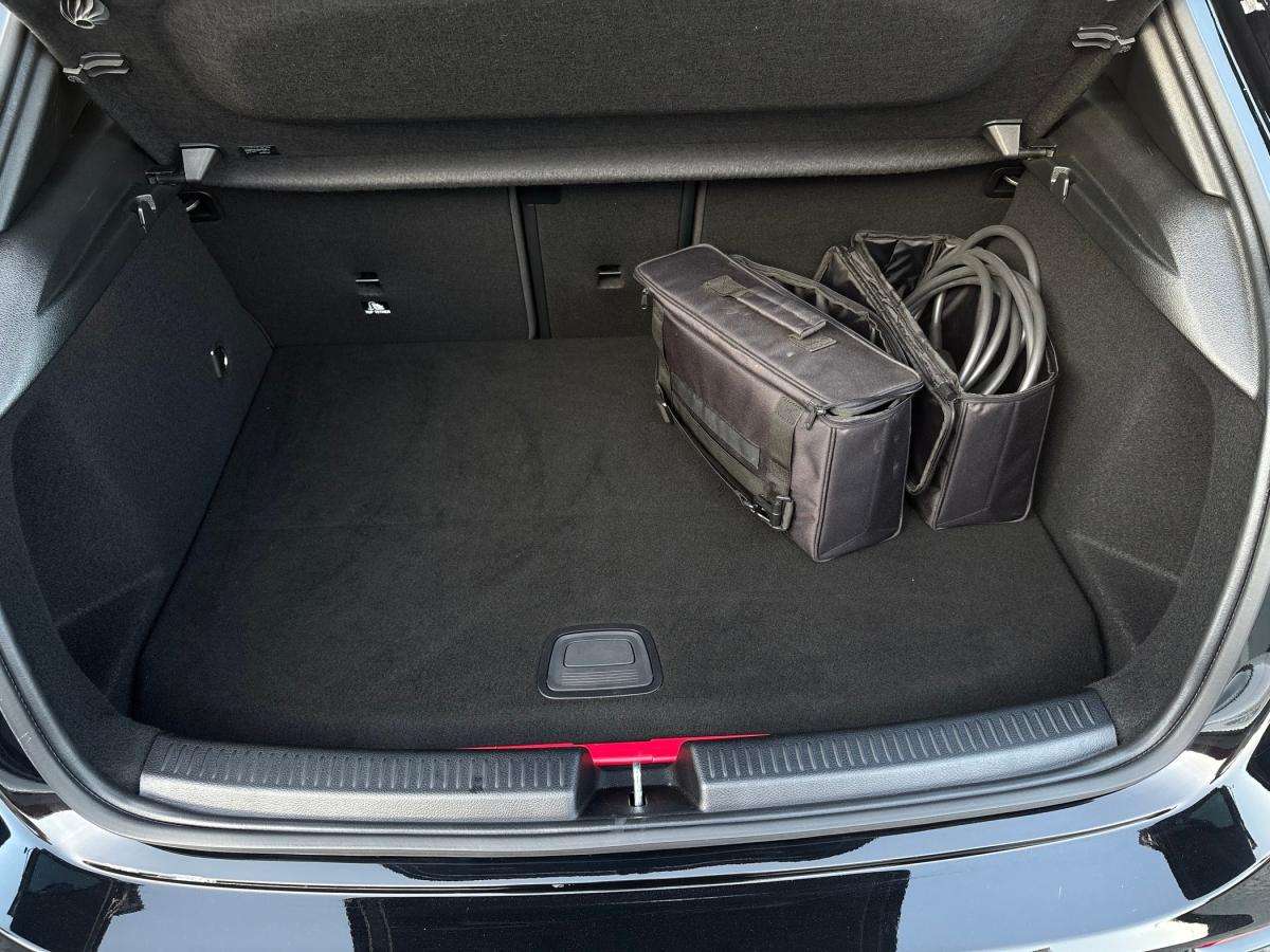 mercedes-benz-classe-a-2022-hibrido-a-gasolina-1332cc