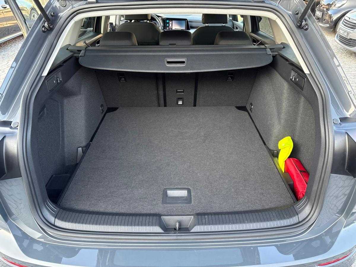 volkswagen-golf-variant-2024-gasolina-999cc