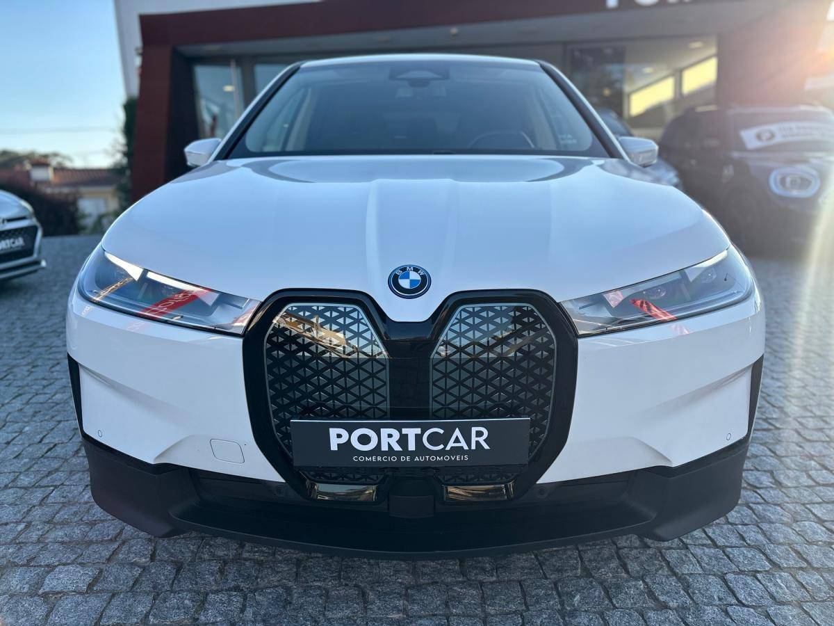 bmw-ix-2023-eletrico-500cc