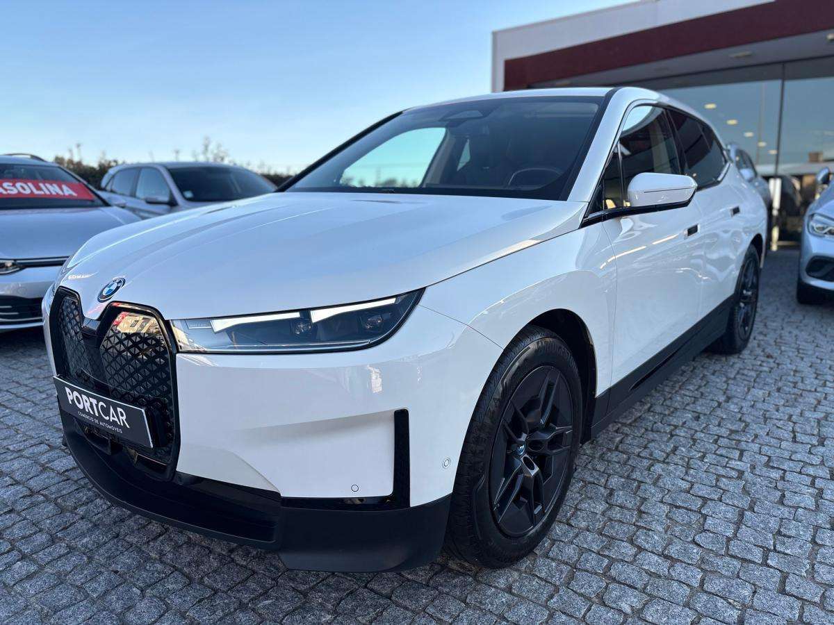 bmw-ix-2023-eletrico-500cc