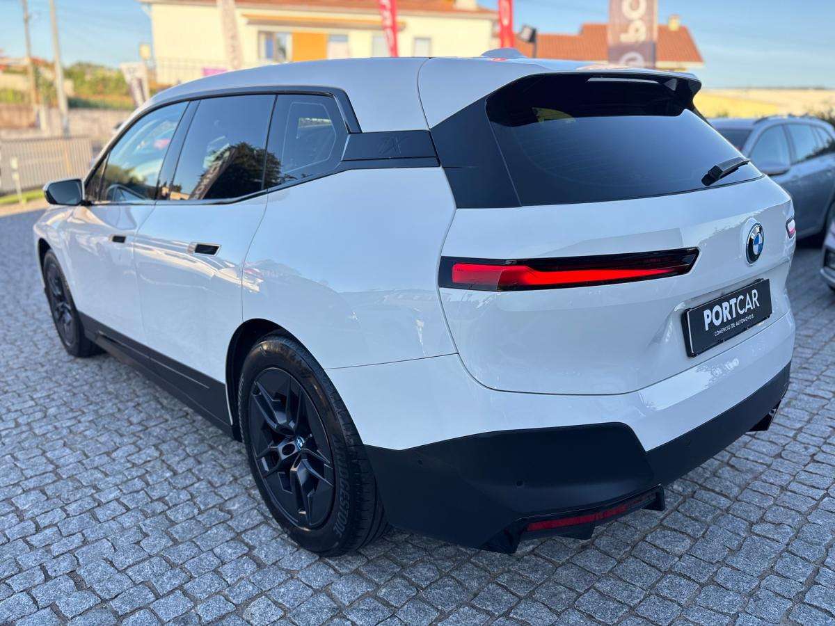 bmw-ix-2023-eletrico-500cc