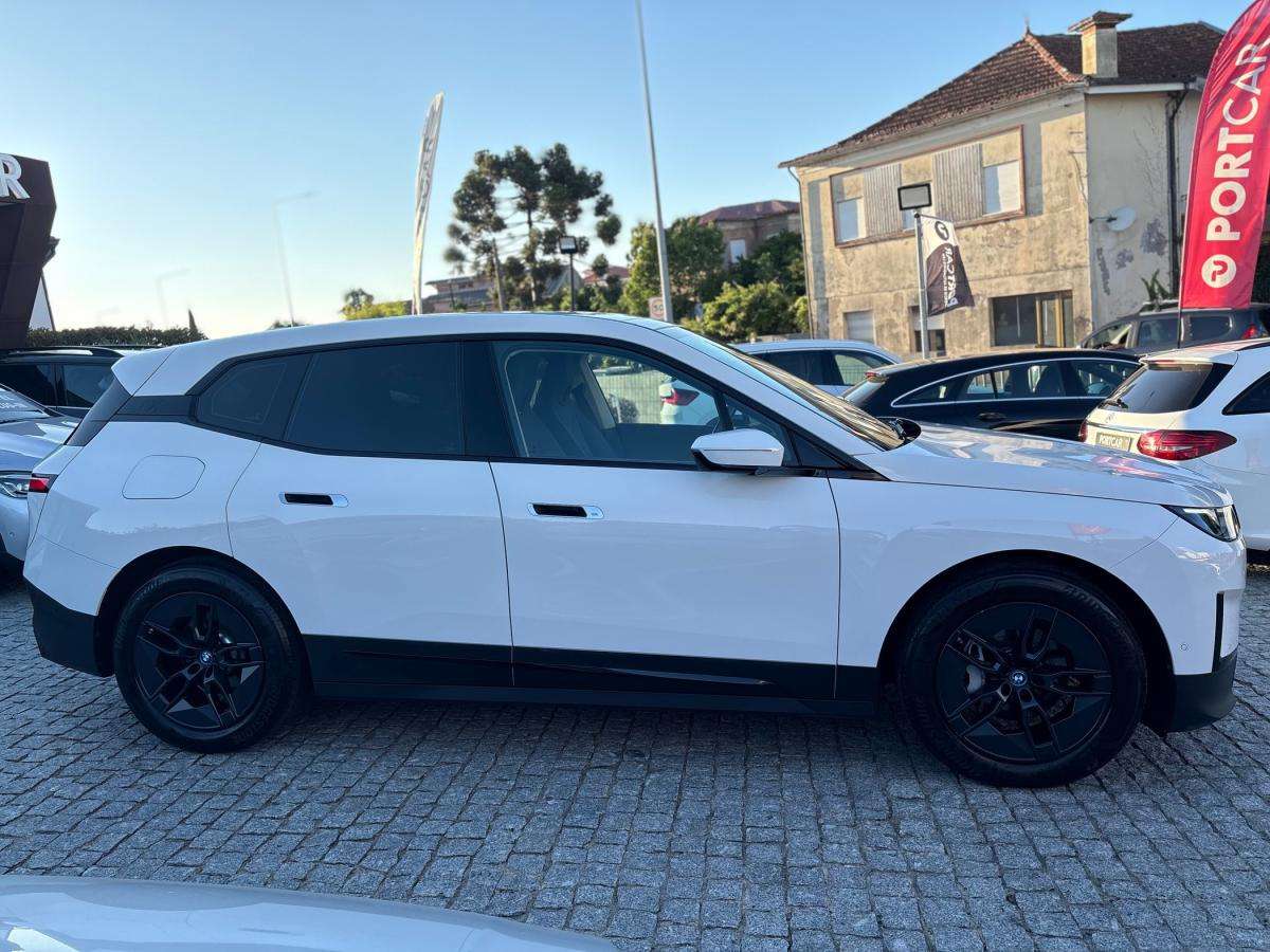 bmw-ix-2023-eletrico-500cc