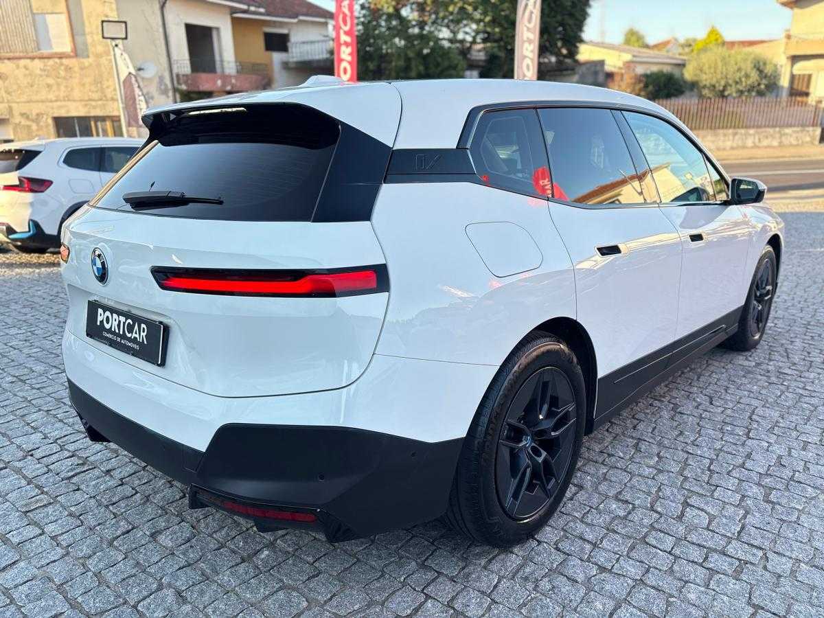 bmw-ix-2023-eletrico-500cc