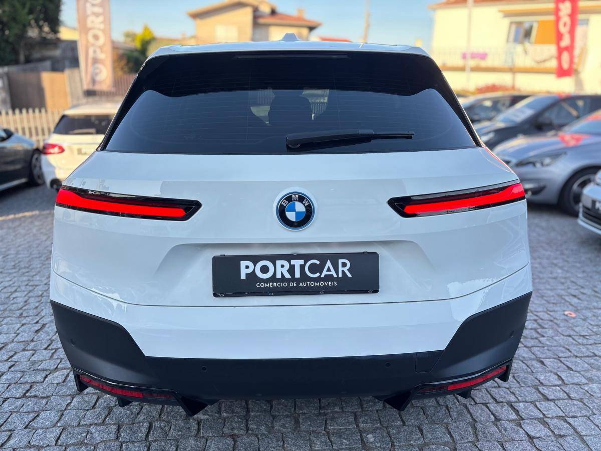 bmw-ix-2023-eletrico-500cc