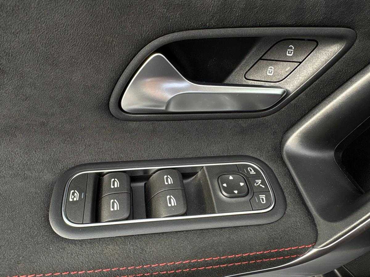mercedes-benz-classe-a-2025-hibrido-a-gasolina-1332cc