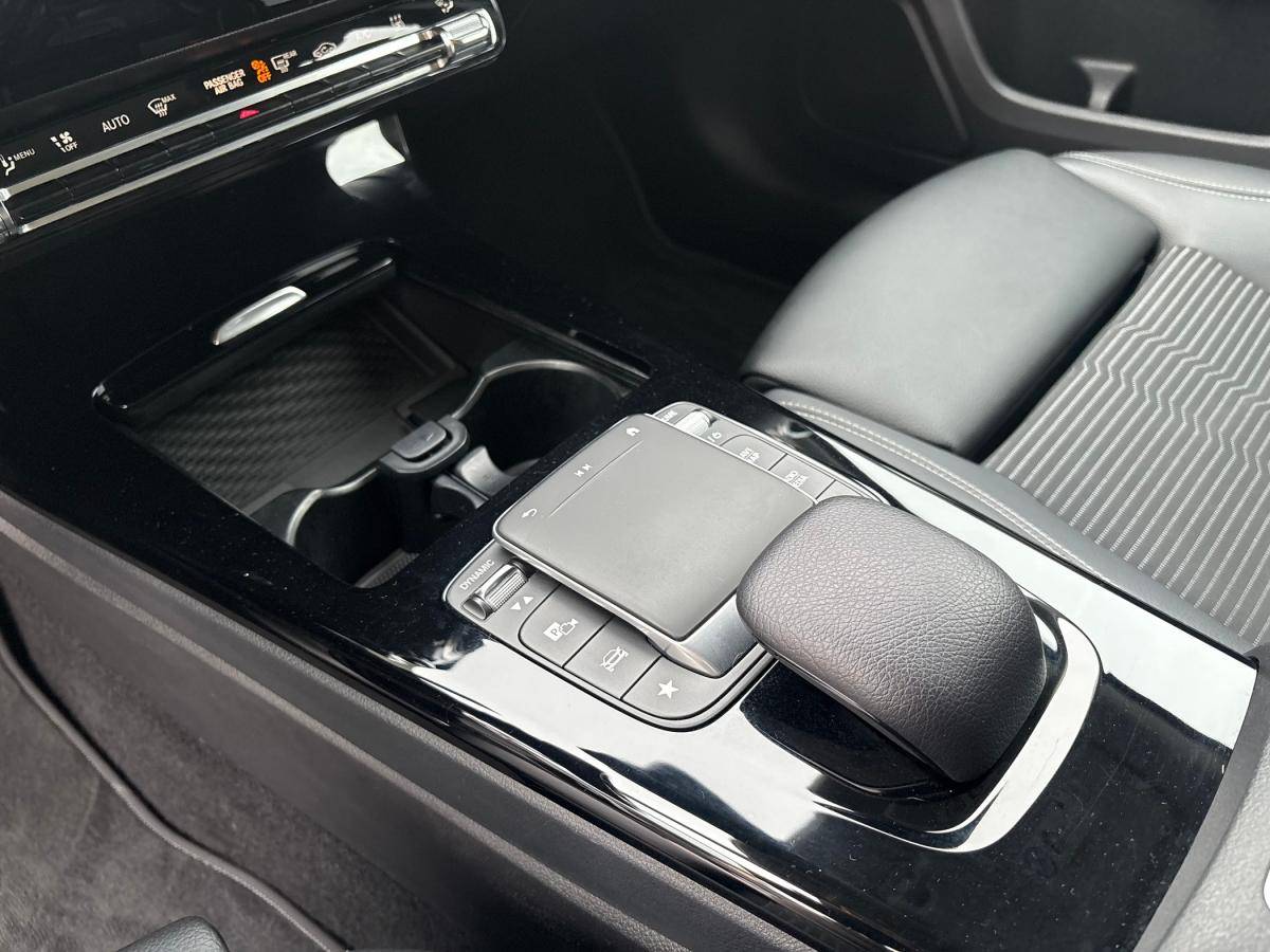 mercedes-benz-classe-a-2020-hibrido-a-gasolina-1332cc