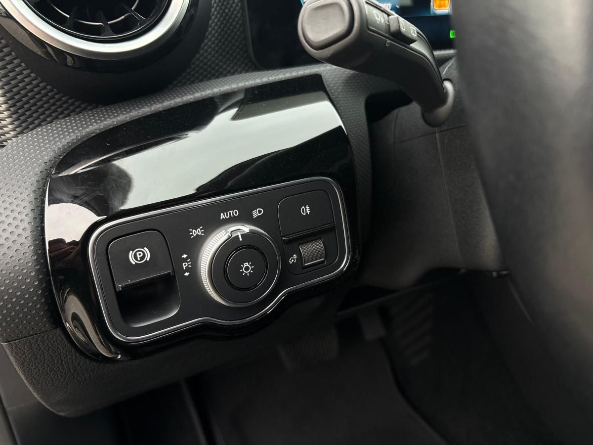 mercedes-benz-classe-a-2020-hibrido-a-gasolina-1332cc