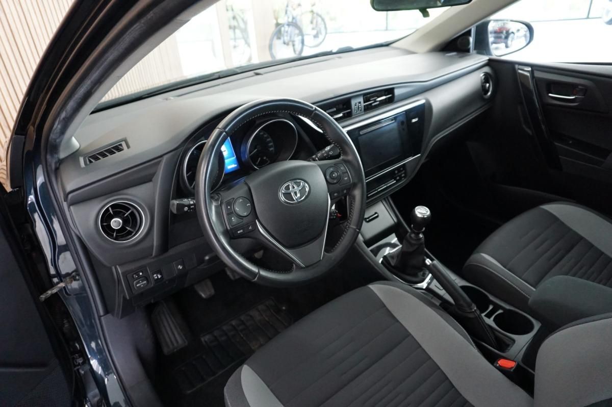 toyota-auris-2017-gasolina-1197cc
